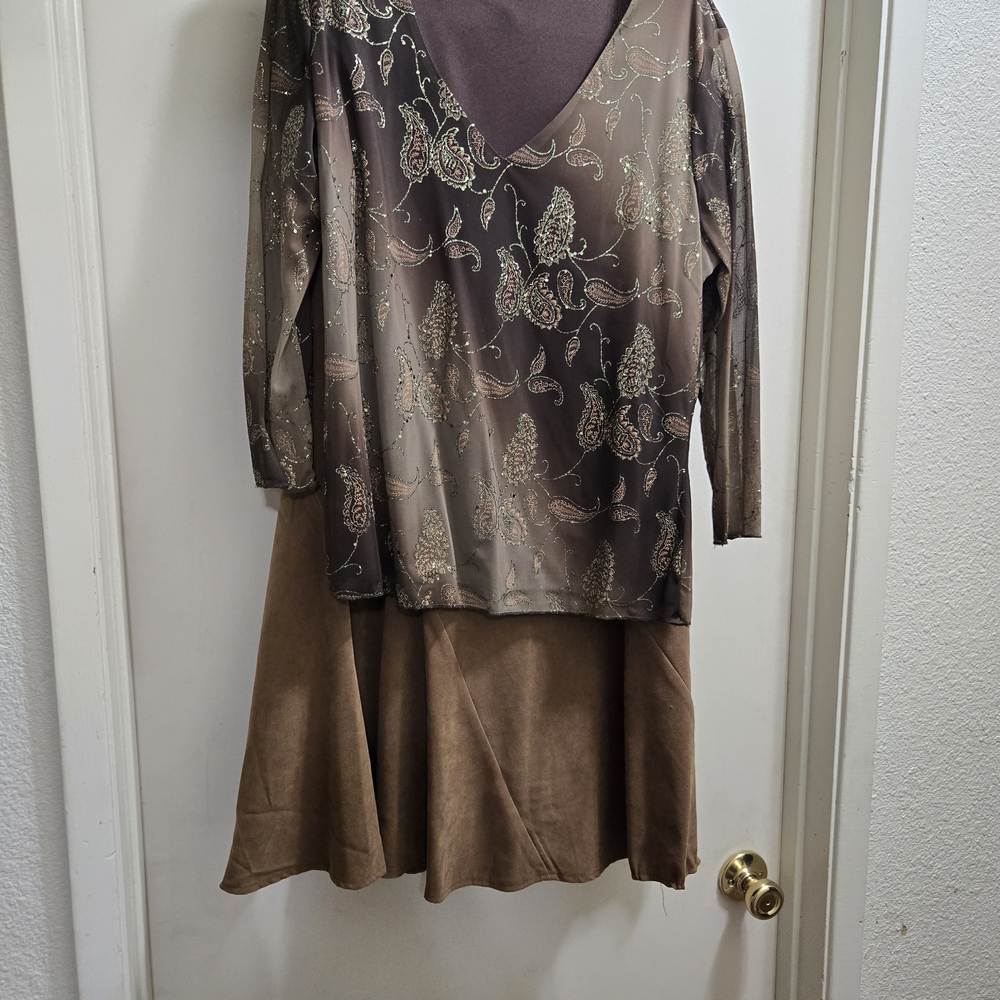 Dressbarn Brown and Black Floral Top